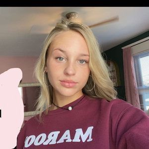 Meet your Posher, Joelle